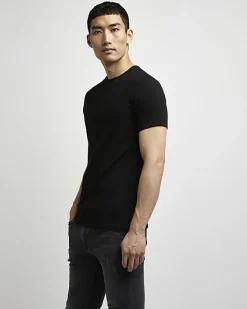River Island muscle fit t-shirt< Essentials