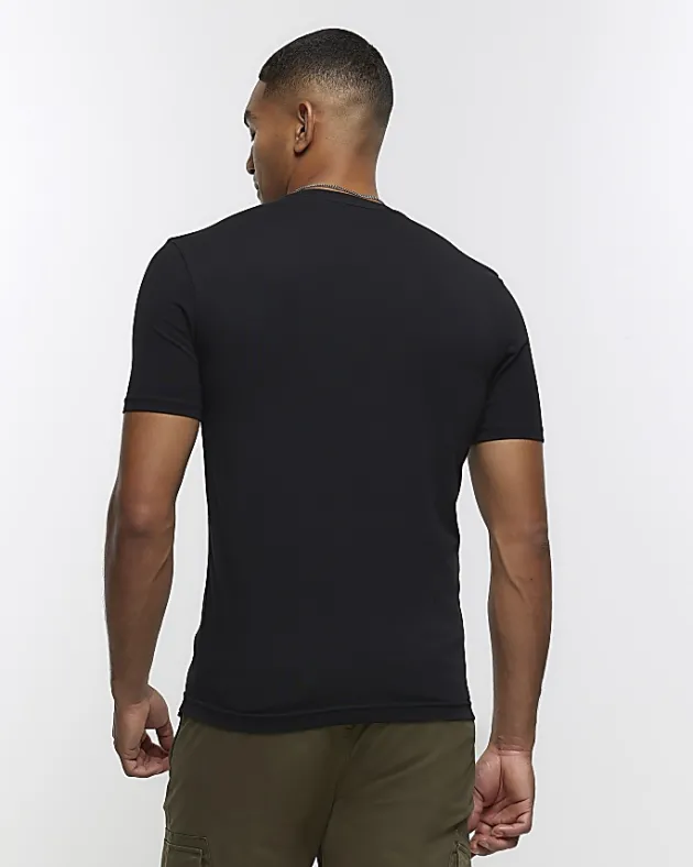 River Island muscle fit t-shirt< Essentials