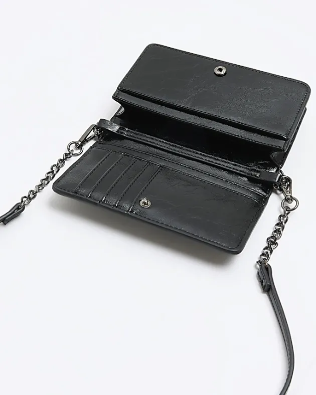 River Island quilted chain cross body bag< Bags, Purses & Luggage