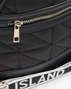 River Island quilted travel bag< Bags, Purses & Luggage