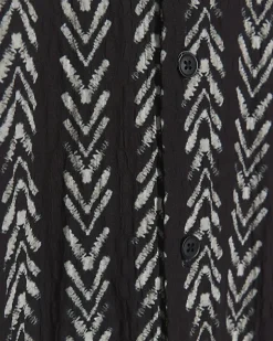 River Island regular fit crinkle arrow print shirt< Shirts