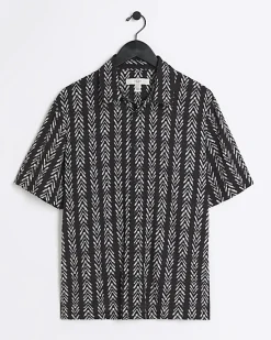 River Island regular fit crinkle arrow print shirt< Shirts