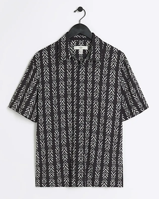 River Island regular fit crinkle arrow print shirt< Shirts