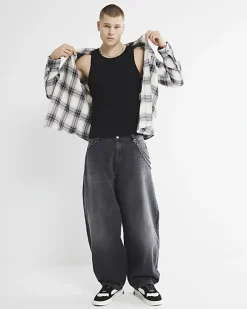 River Island regular fit rib vest< Essentials
