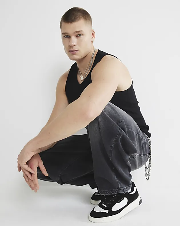 River Island regular fit rib vest< Essentials