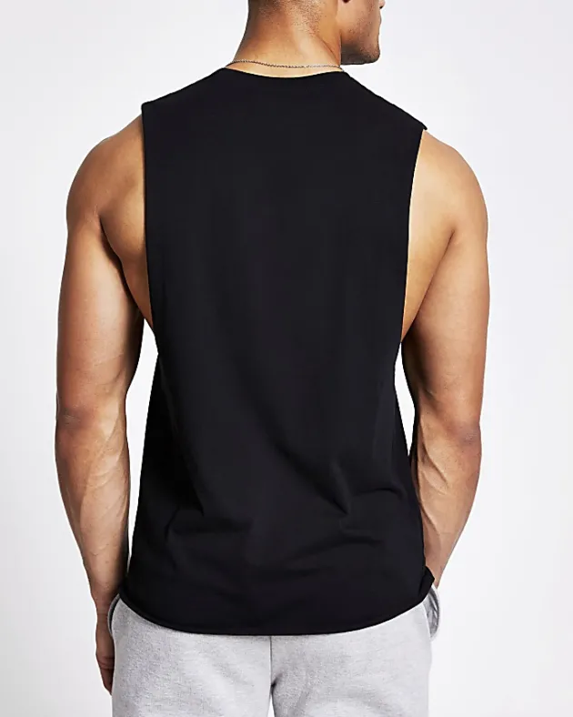 River Island regular fit vest< Essentials