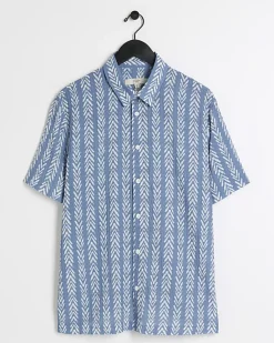 River Island regular fit crinkle arrow print shirt< Shirts