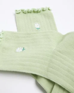 River Island embroidered flower ankle socks< Socks & Tights