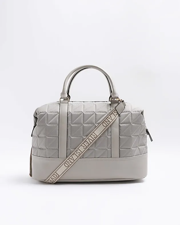 River Island quilted zip travel bag< Bags, Purses & Luggage