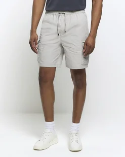 River Island regular fit cargo shorts< Shorts