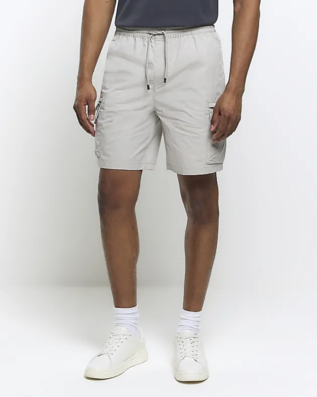 River Island regular fit cargo shorts< Shorts