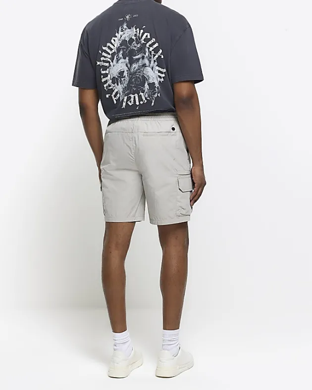 River Island regular fit cargo shorts< Shorts