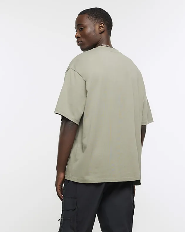 River Island RI Studio oversized fit t-shirt< Essentials