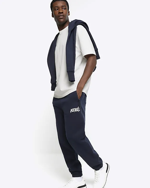 River Island regular fit joggers< Tracksuits