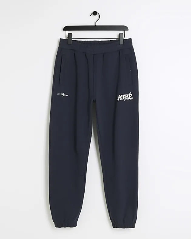 River Island regular fit joggers< Tracksuits