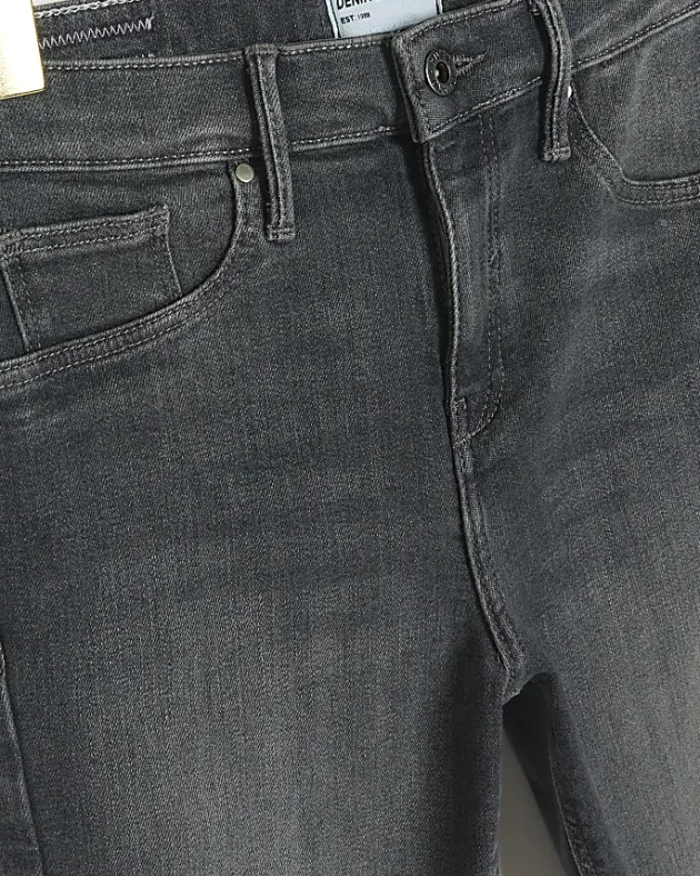 River Island Petite bum sculpt ripped jeggings< Petite
