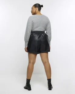 River Island Plus faux leather shorts< Plus