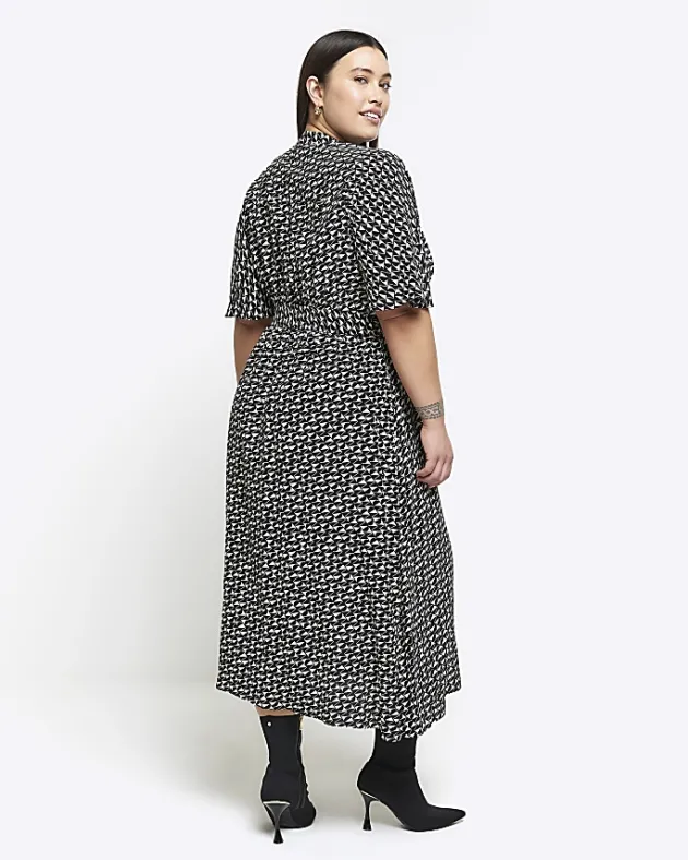 River Island Plus geometric belted midi shirt dress< Plus
