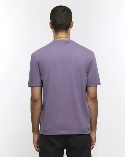 River Island regular fit t-shirt< Essentials