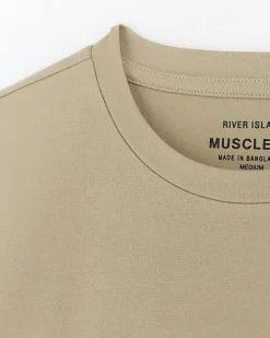River Island muscle fit t-shirt< Essentials