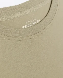 River Island regular fit t-shirt< Essentials