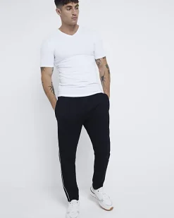 River Island muscle fit V neck t-shirt< Essentials