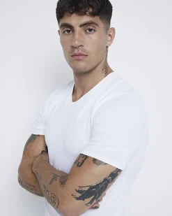 River Island muscle fit V neck t-shirt< Essentials