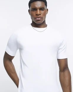 River Island RI Studio Muscle fit t-shirt< Essentials